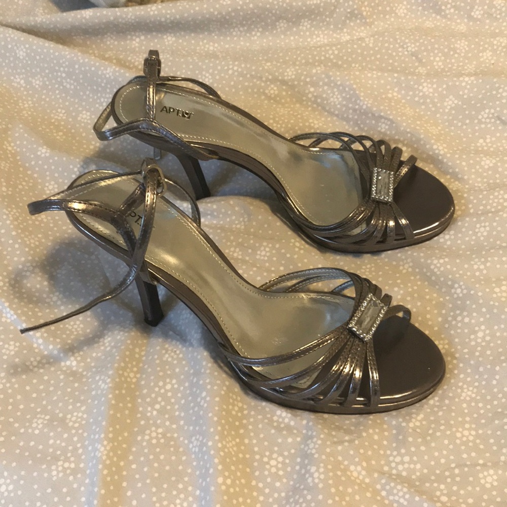 Apt 9 heels - Picture 2 of 2